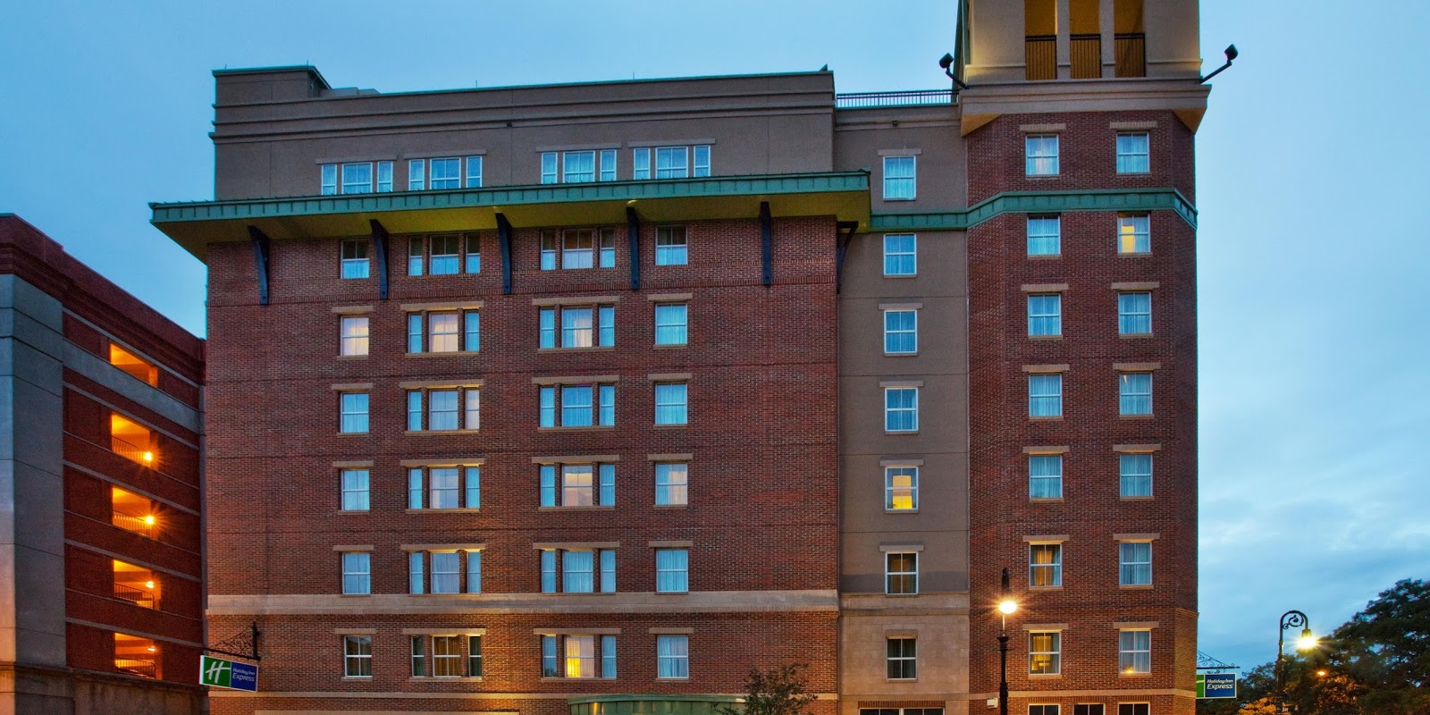 Holiday Inn Express Historic Savannah, GA Review With Love