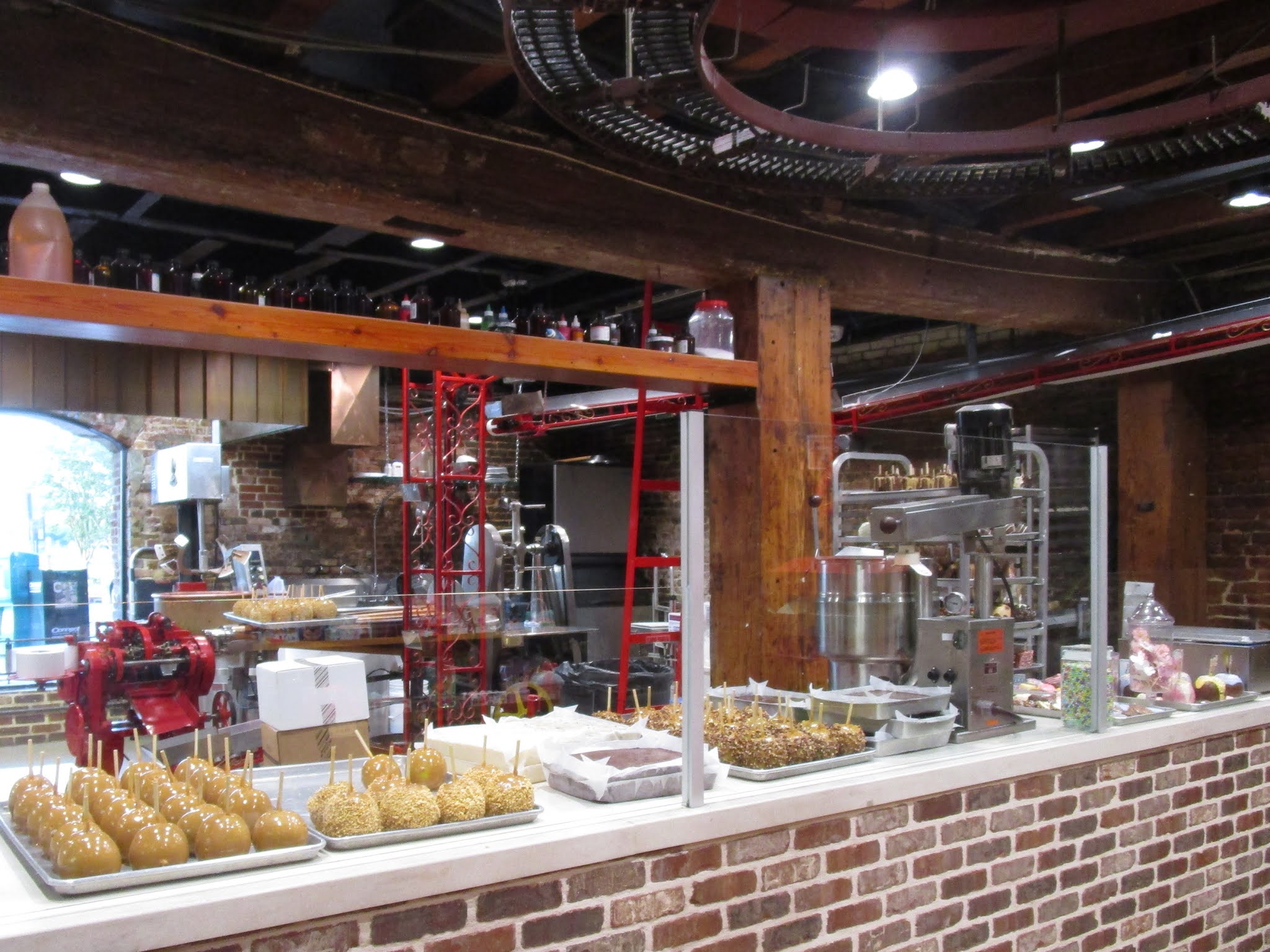 South Carolina Living Strolling the Riverfront of Savannah